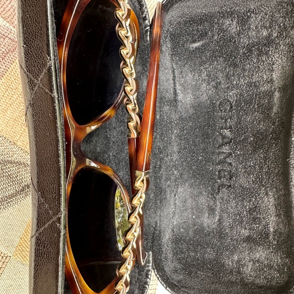 Authentic Chanel Sunglasses Women - Picture 4 of 13